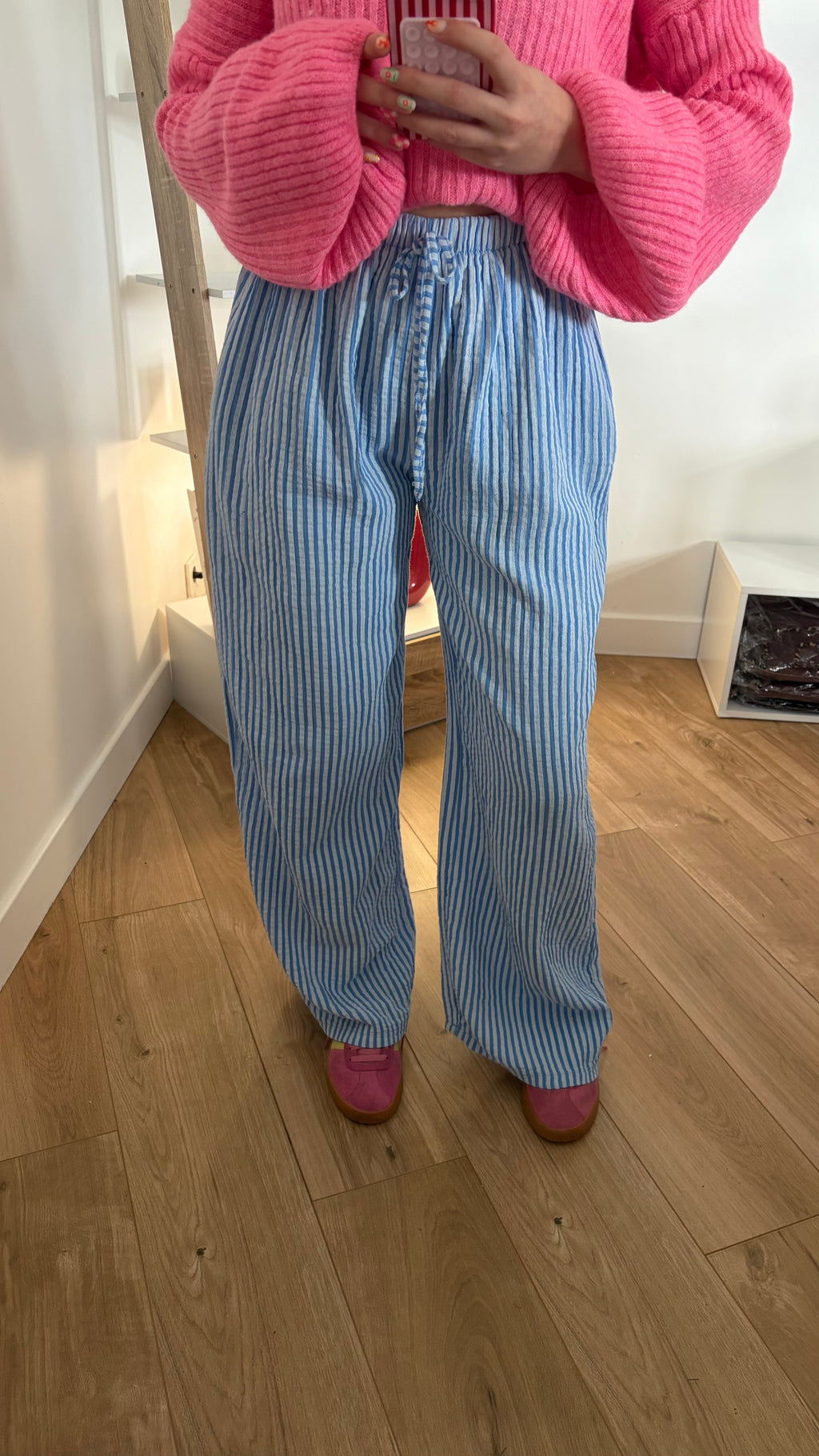 Pantalon rayé bleu en gaze de coton Simloé